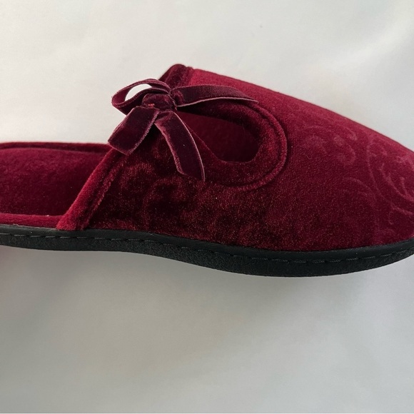 Isotoner Valerie Scarlet Red Velour Hoodback Clog Slippers Size 7.5/8 - Picture 6 of 15